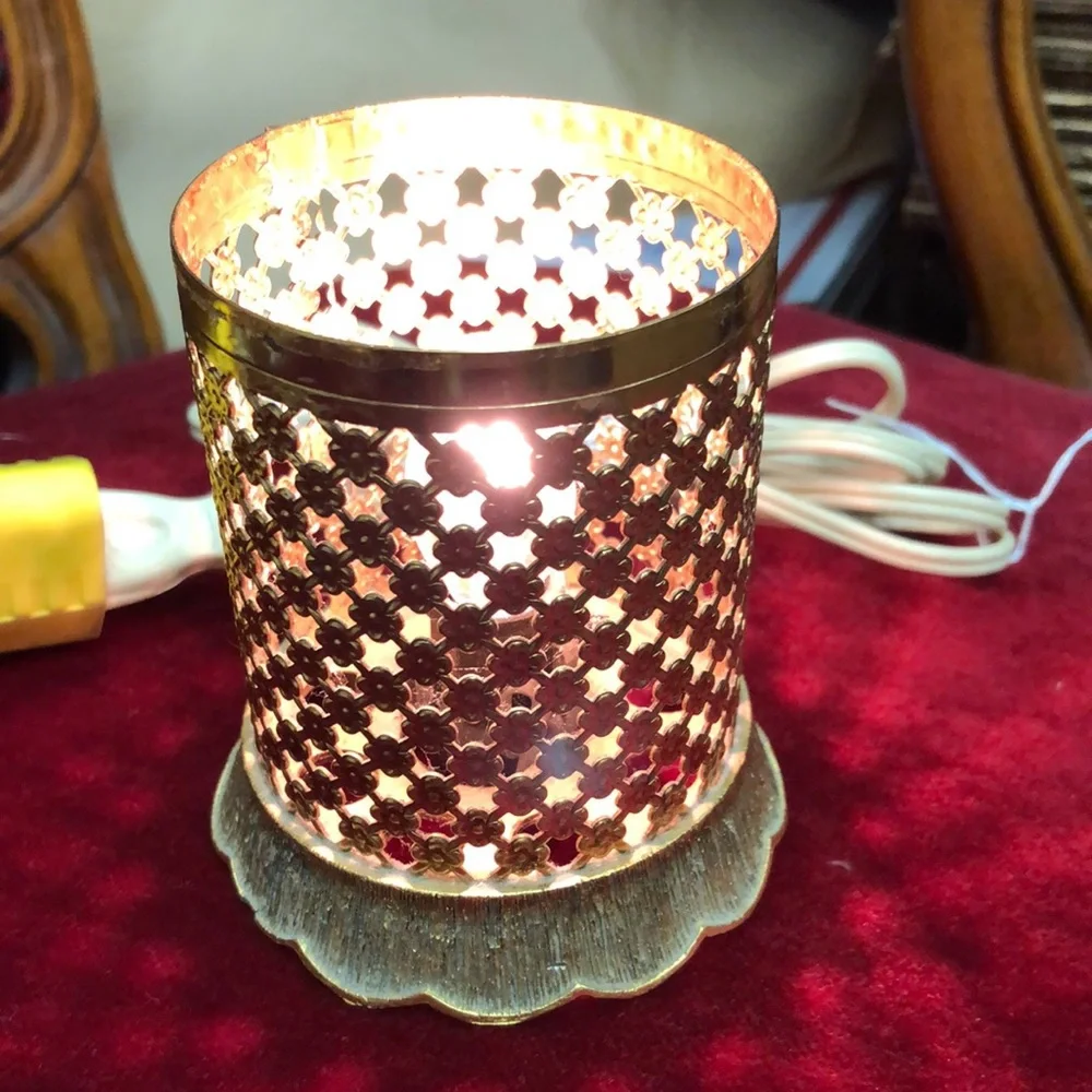VINTAGE MATSON‎ GOLD TONE ELECTRIC VANITY LIGHT 6” small LAMP